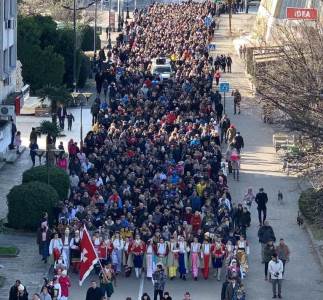  Crna Gora: Protesti u Baru zbog usvajanja Zakona o slobodi vjeroispovijesti 