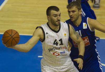  Nikola-Pekovic-tim-menadzer-kosarkaske-reprezentacije-Crne-Gore 