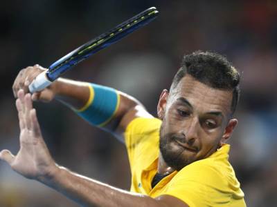  Tenis-tuca-na-tribinama-Nik-Kirjos-VIDEO 