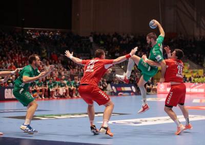  Rukometna "tuča" u Gracu pripala Crnoj Gori: Nema spasa za Srbiju! 