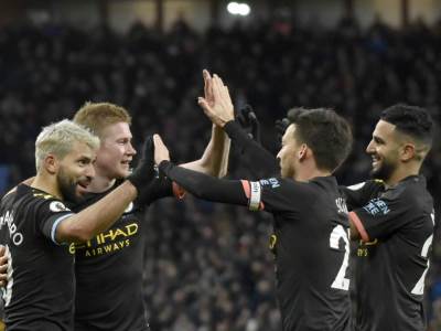  Siti podsetio da je "mašina": Aguero slavio jubilej het-trikom! 