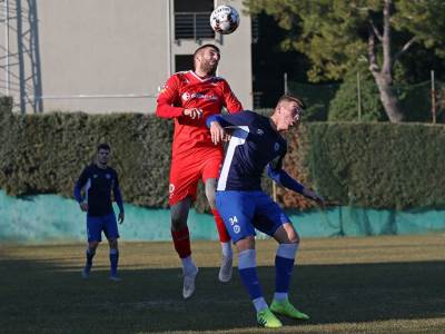  Velež - Željezničar 2:1, Sarajevo - Ljubuški 0:2, pripreme 