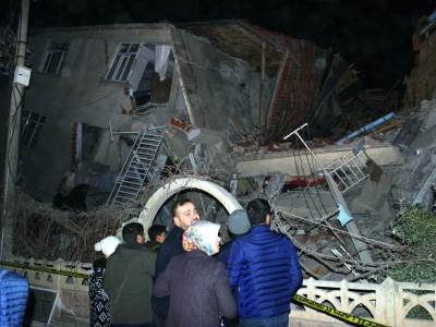  Razoran zemljotres pogodio Tursku, najmanje 19 mrtvih! (VIDEO) 