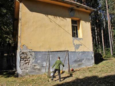  Akcija lopte za djecu na Kosovu 