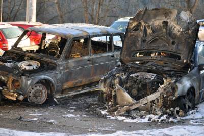  Izgorjela dva putnička automobila u Zvorniku 