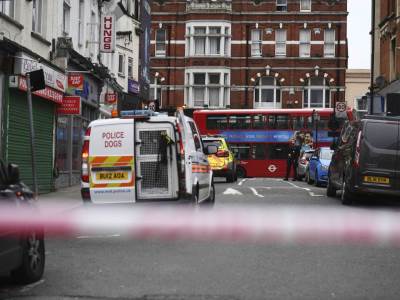  Eksces u Londonu: Vozilom prešao na pločnik i udario pešake 