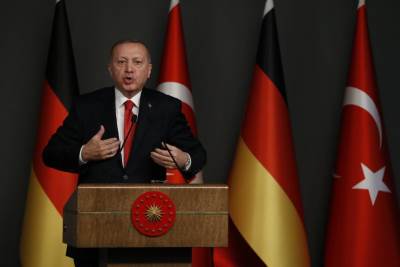  Erdogan Grčkoj: Otvorite granice, oslobodite se tereta 