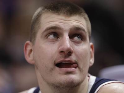  Nikola Jokić novi tripl-dabl Juta - Denver  95:98 