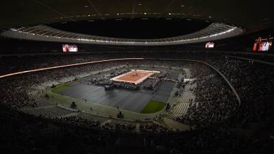  Federer-Nadal-u-Juznoj-Africi-igrao-i-Bil-Gejts-pred-50.000-ljudi-VIDEO 