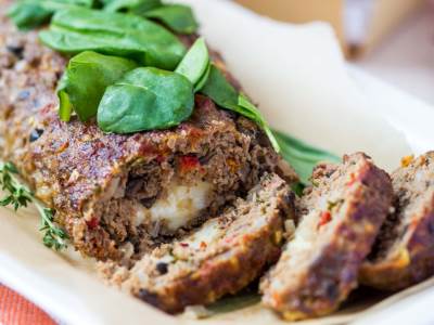  Praznik za nepca! Rolat od mlevenog mesa sa sirom 