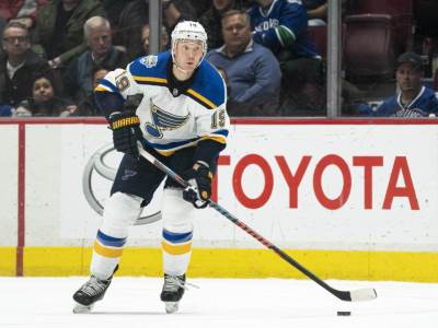  NHL-igrac-se-srusio-tokom-nhl-utakmice-problemi-sa-srcem-Sent-Luis 