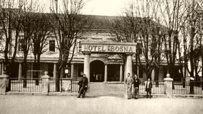  Kako su spašeni ulazni stubovi hotela "Bosna" 