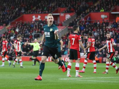  Mogli smo da "ugasimo" TV u 2. minutu: Gol direktno iz kornera, šta dalje? 