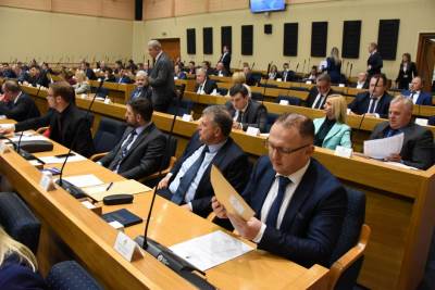  Osam sati rasprave: NSRS usvojila zaključke 