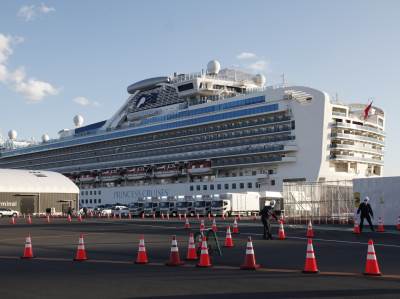  Završen karantin: Svi zdravi putnici izlaze sa kruzera 