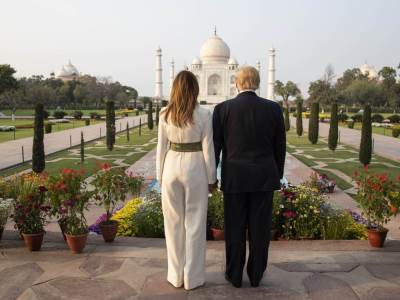  Donald Tramp u Indiji: Preširok da proviri baš svuda! (FOTO, VIDEO) 