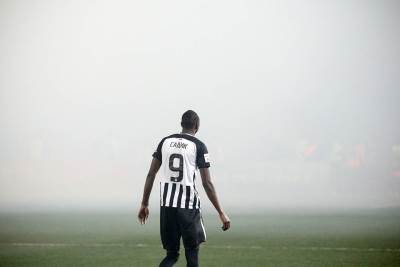  162.-veciti-derbi-Zvezda-Partizan-se-igrao-28-minuta-stoperica 