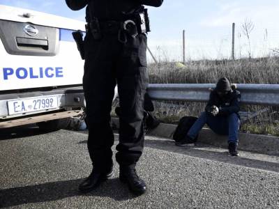  Turska policija uz migrante: Štitovi, "Alahu ekber", suzavac na Grke (VIDEO 