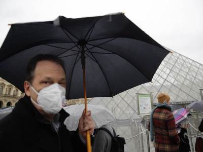  Histerija zvana koronavirus: Prvo bez rukovanja, sad OVO! (VIDEO) 