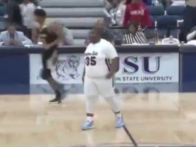  Thomas-Snacks-Lee-VIDEO-Slatkis-postigao-trojku-za-pamcenje-na-NCAA-utakmici 