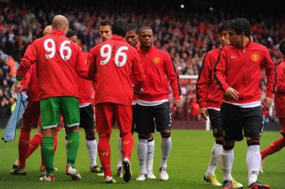  Zabranjeno-rukovanje-Premijer-liga-pre-pocetka-utakmice-saopstenje-korona-virus 