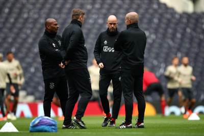  Ajaks-dva-trenera-karantin-zbog-korona-virus-mera-predostroznosti 