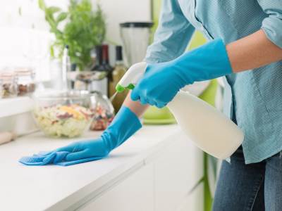  Ni slučajno ne mešajte ova sredstva kada čistite ili dezinfikujete kuću! 