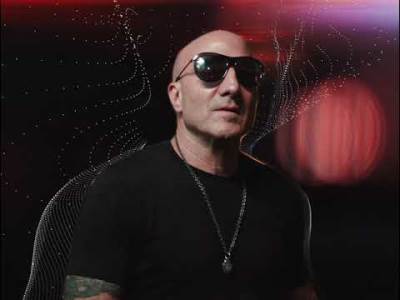  Hit dana: Joe Satriani - Nineteen Eighty 