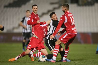  Partizan sa penala do tri boda: Loš derbi u Humskoj! (VIDEO) 