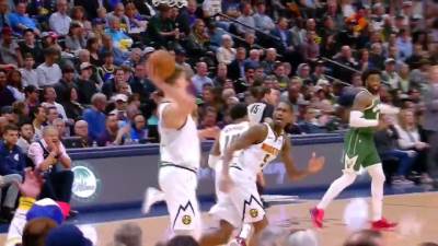  NBA - Nikola Jokić dodavanje kao kvoterbek 