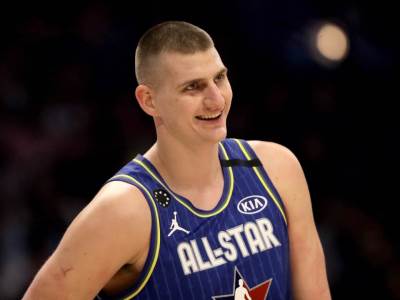  Kako-trenira-Nikola-Jokic-tokom-pandemije-korona-virusa-Traka-i-kucni-bicikl 