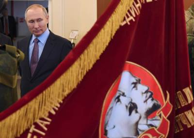 Putin: Naši preci su oslobodili Evropu, spasili svet (VIDEO) Putin: Naši preci su oslobodili Evropu, spasili svet (VIDEO)