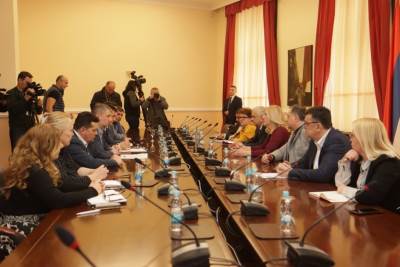  Cvijanović, Dodik o koronavirusu karantin u šatorskom naselju na granici 