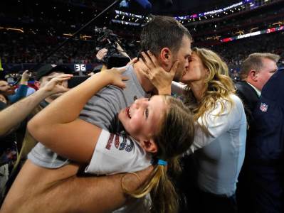  Tom-Brejdi-i-Zizel-Bundsen-On-zaradio-235-na-preko-400-miliona-dolara 