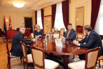  Dodik i Cvijanovićeva: Biće moratorijum za plaćanje kredita 