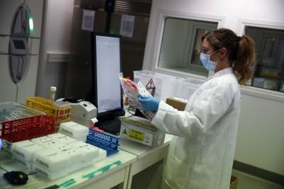  U Rusiji 438 obolelih od korone, zabranjeno kretanje starima, ne i Putinu 