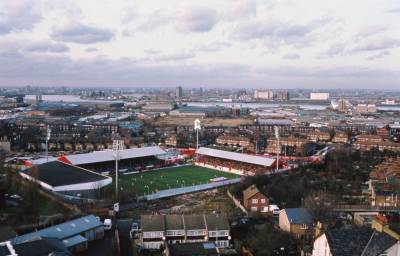  Od koronavirusa preminuo kultni navijač Čarltona Seb Luis 