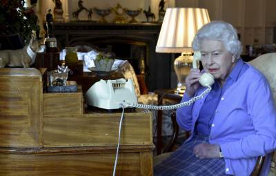  Ovo se retko dešava: Britanska kraljica se obraća naciji putem videa 