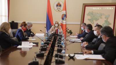  Prve vanredne uredbe: Ubrzani sudski postupci, regulisana "zabrana panike" 