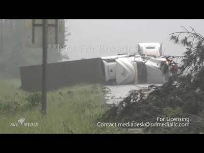  Broj žrtava tornada u SAD-u se popeo na 33! (VIDEO) 