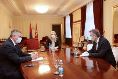  Sastanak kod Cvijanovićeve: Od kraja aprila moguća relaksacija mjera 