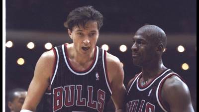  Kako je Majkl Džordan pred svima "prozivao" Tonija Kukoča: Kad si rođen? Bio si beba! 