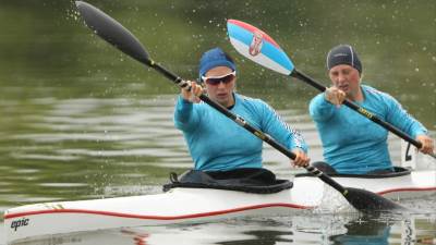  KAJAK: Bronzane sestre Moldovan 