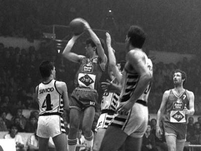  Navijaci-Cibone-prekrili-oci-statua-Drazen-Petrovic 