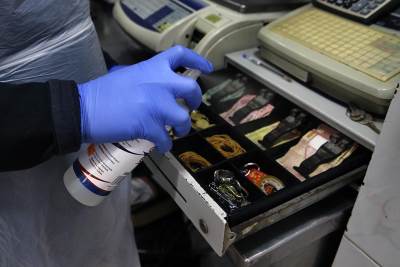  Slovenci izumeli uređaj za dezinfekciju novčanica 