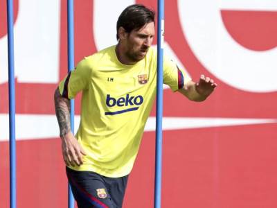  Lionel-Mesi-Barselona-trening 