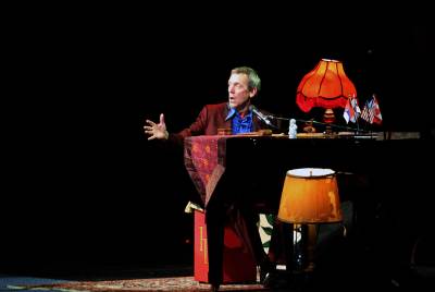  Hit dana: Hugh Laurie - Swanee River  