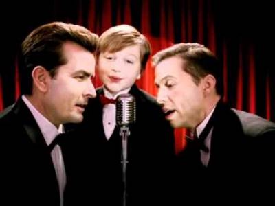  Hit serija "Dva i po muškarca" na srpski način! (VIDEO) 