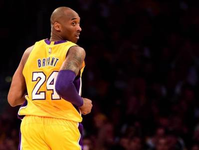  Spalding-napravio-specijalna-lopta-Kobi-Brajant-Mamba-Kobe-94-kosarka 