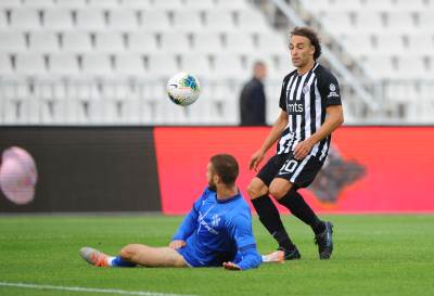  Lazar-Markovic-Crvena-zvezda-je-osvojila-titulu-a-da-li-je-regularno-ili-ne-Partizan-Mladost-4-1 